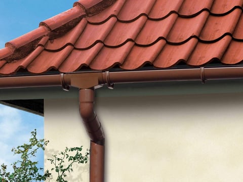 Komplettset Dachrinnen für Ziegeldächer Sparangebot für braune Dachrinnensysteme, ideal für Dächer mit roten Ziegeln